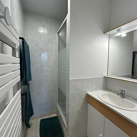 Iere Etage Parking Prive Avec Garage Moto Velo 公寓 杜埃拉方丹